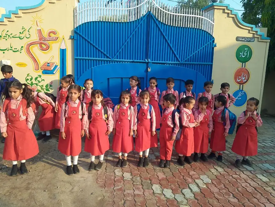 MIJSOL Students learning